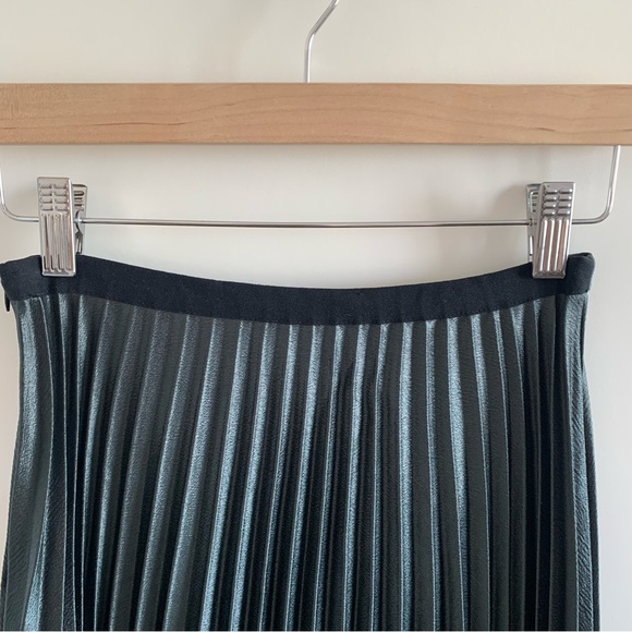 Zara Green Pleated Midi Skirt - Picture 5 of 10